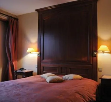 Logis Restaurant Au Boeuf Rouge מלון