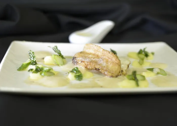 Hotel Logis Restaurant Au Boeuf Rouge 3*