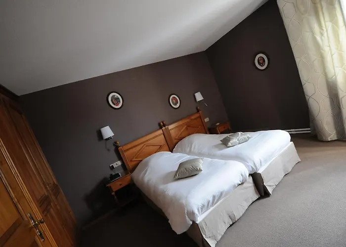 Hotel Logis Restaurant Au Boeuf Rouge 3*